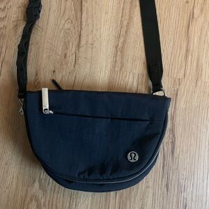 Lulu lemon shoulder bag